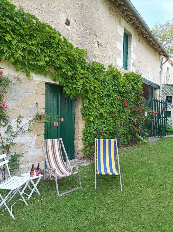 Le Relais Des Roses- Chambres D'Hotes Vatan Εξωτερικό φωτογραφία